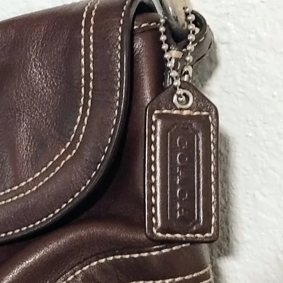 Coach Brown Leather Shoulder Bag - Picture 3 of 4